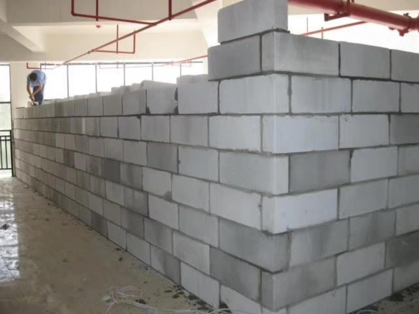 象州蒸压加气混凝土砌块承重墙静力和抗震性能的研究